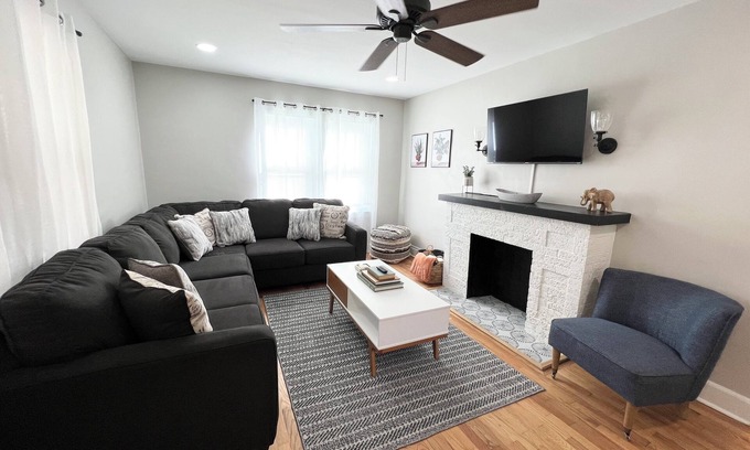 Wichita House | Fully Fenced Yard W/Basement Bedroom - Sleeps 7!