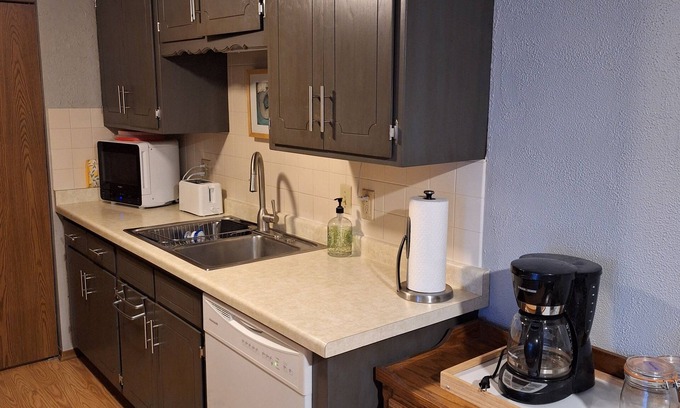 West Bend Condo | Fully Furnished 2 Bedroom/1Bathroom - West Bend, WI