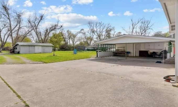Lake Charles House | Fully furnished 4-bedroom house in delightful Lake Charles.