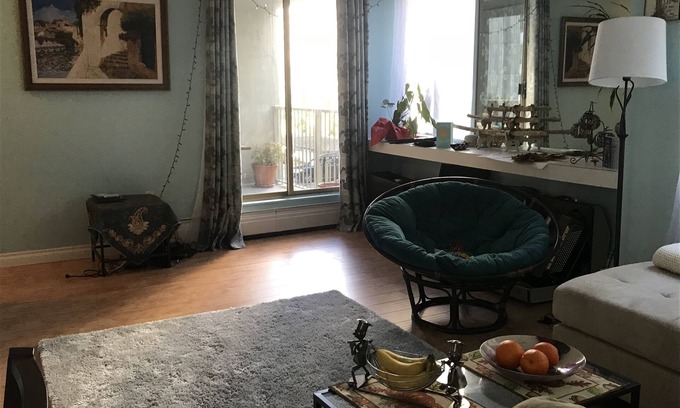 West Vancouver Apartment | Fully furnished apartment in a quiet neighbourhood, convenient location!