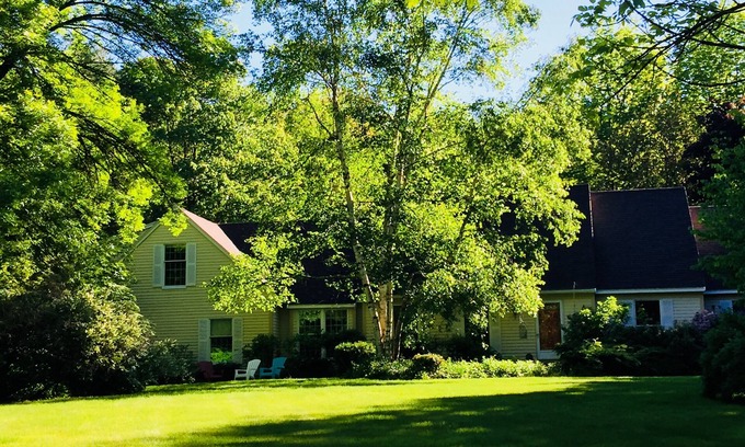 Falmouth Apartment | Fully Furnished Executive/Garden Apartment In Falmouth, Maine