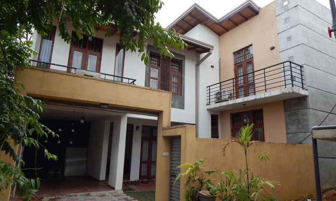 Thalawatugoda House | Fully furnished house for long-term or short-term rent