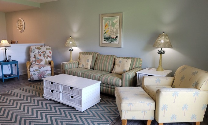 Crescent Beach Condo | Fully furnished Oceanview flat with X1 view platform