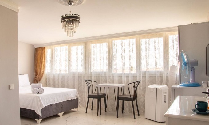 Kuscular Apartment | Fully Furnished Studio Flat Near Seashore in Urla