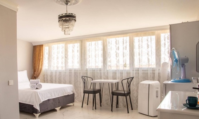 Kuscular Apartment | Fully Furnished Studio Flat Near Seashore in Urla