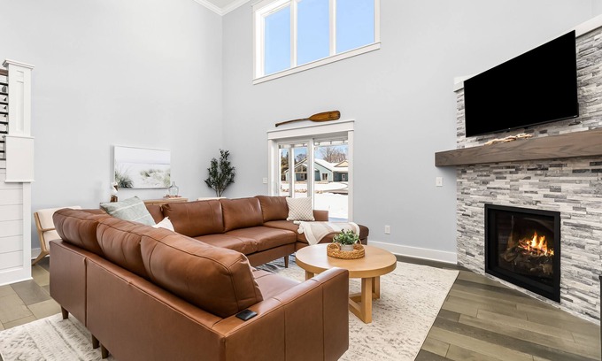 Houghton Lake House | Fully loaded canalfront Home! Pure Michigan Summer. Firepit🔥, coffee bar☕️+more