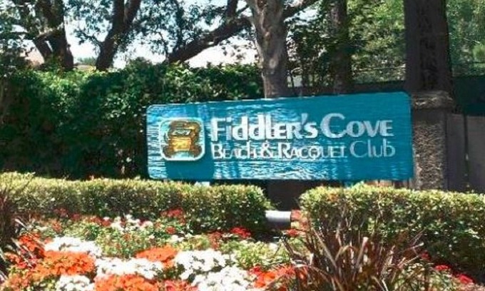 Folly Field Villa | Fully Remodeled Family-Friendly 1st Flr Villa/Walk to Beach/Fully Furnished