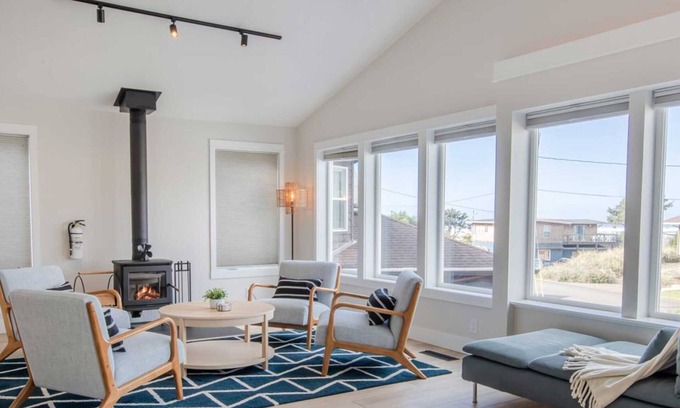 Manzanita House | Fully remodeled, high end touches, new multi-level decks with hot tub!