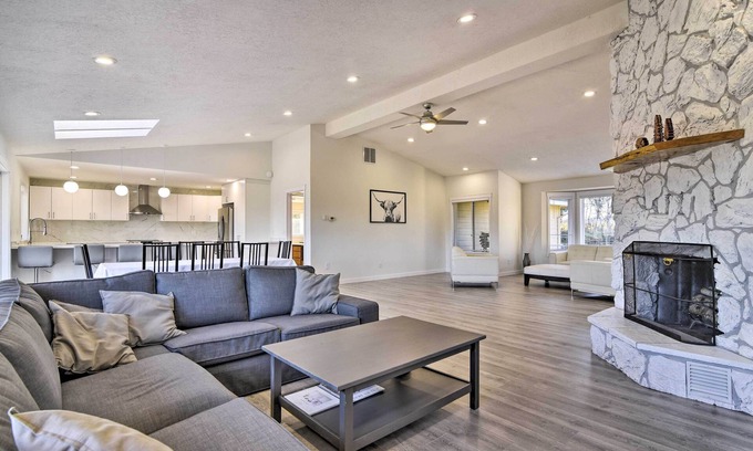 Hillsboro House | Fully Remodeled Hillsboro Home w/Home Theater!