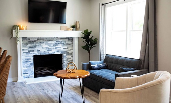 Overland Park House | Fully renovated 4 bedroom home in Downtown Overland Park!