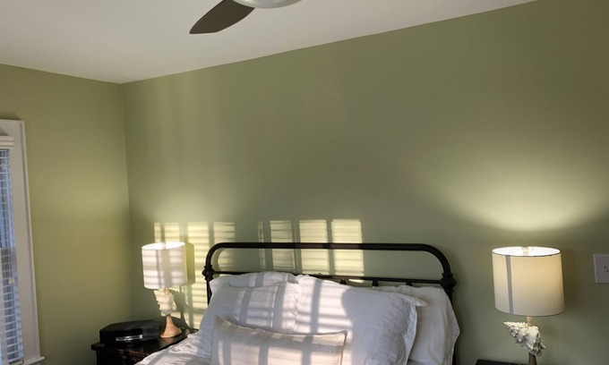 Amagansett North House | Fully Renovated Amagansett Retreat 2 Bedrooms plus Expansive Sleeping Loft