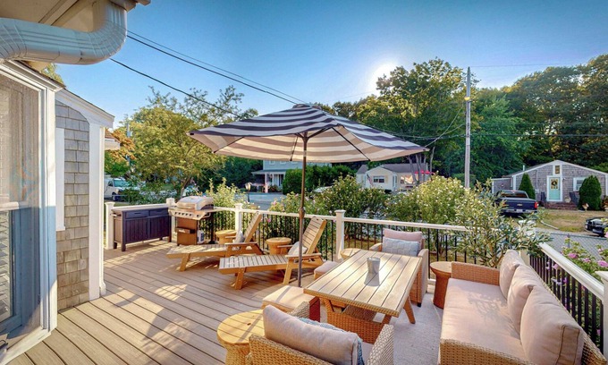 Manomet House | Fully Renovated Coastal Escape in White Horse Beach with AC, Deck & Parking
