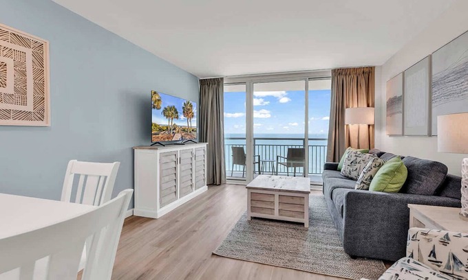 Downtown Myrtle Beach Condo | Fully Updated 1BR Oceanfront Oasis at Oceans One