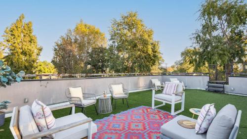 Sherman Oaks House | Fulton II by AvantStay Rooftop Patio w Views