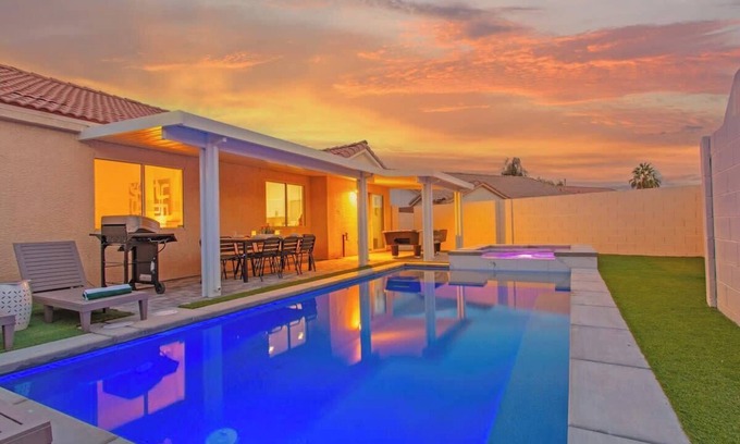 North Las Vegas House | Fun 6-Bedroom Getaway with Pool,Pool Table & more!