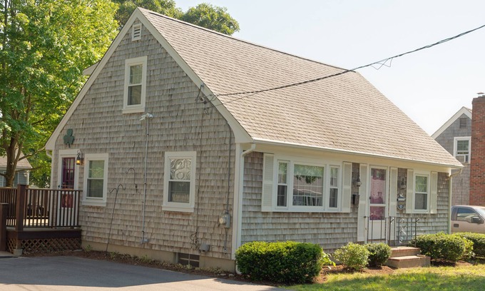 Teaticket House | Fun, Clean, Family House on Cape Codd