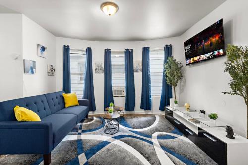 Weequahic Apartment | Fun Family getaway - NYC & NWK w free parking