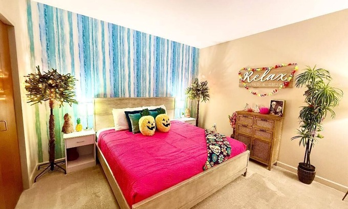 Sandusky Condo | Fun Halloween Getaway By Cedar Point Sports Force Kalahari! Halloween Vibes Enjoy A One Of A Kind Experience!