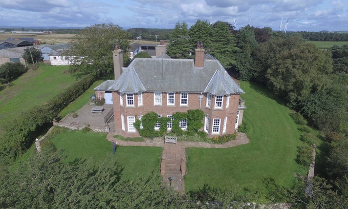 Carlisle House | Fun & Spacious Mansion for 6 to 21+, The Lakes and Hadrian’s Wall