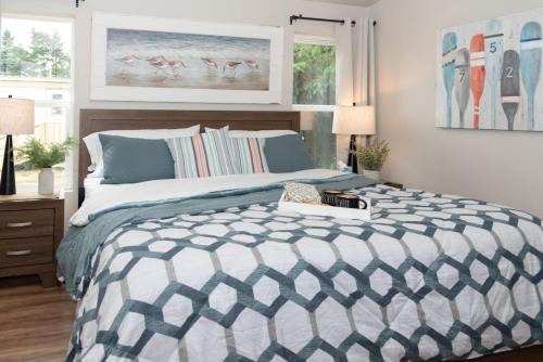 Grayland House | Funky and Fun Beach Getaway
