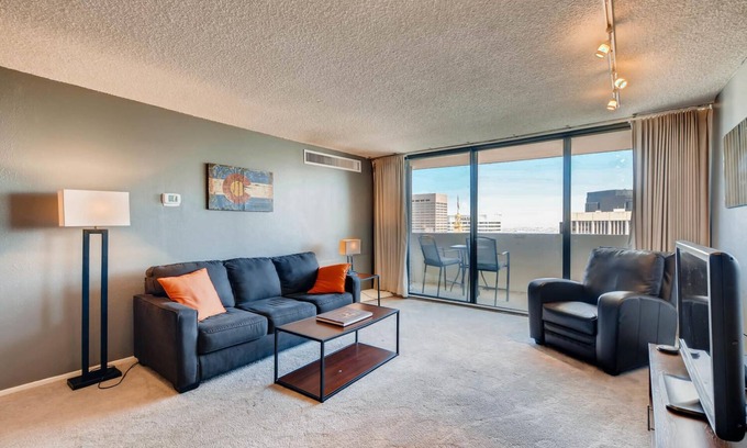 Downtown Denver Apartment | Furnished 35th Floor Condo In The Heart Of Downtown Denver