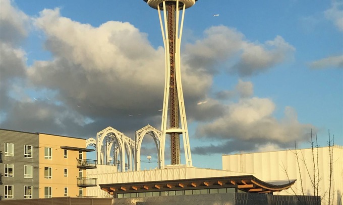 Belltown Condo | Furnished Luxury Condo in downtown Seattle/Lower QueenAnne!