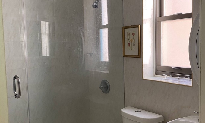 Pelham Gardens Apartment | Furnished Room Near Hospitals & Transportation