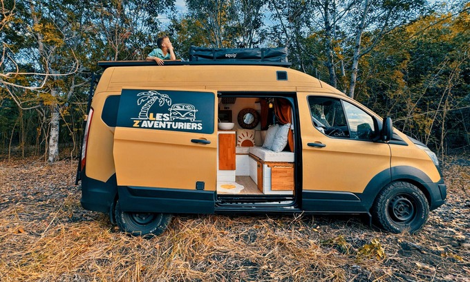 Trois Mares House | FURNISHED VAN: indoor shower, 360° terrace, TT tires, camping equipment