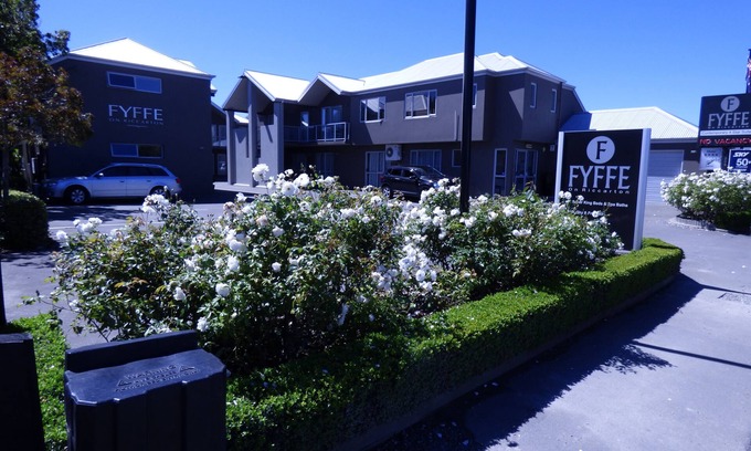 Riccarton Hotel | Fyffe On Riccarton