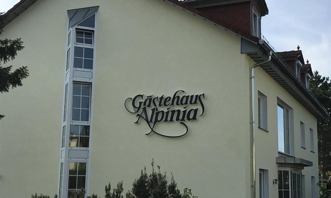Lichtenrade House | Gästehaus Alpinia