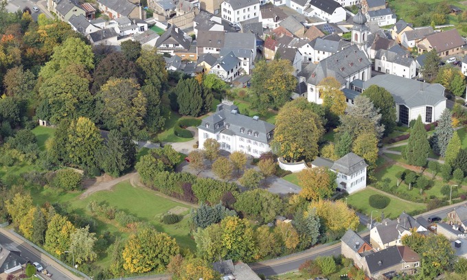 Saffig Apartment | Gästehaus im Schlosspark
