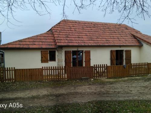 Montfaucon House | Gîte à la ferme