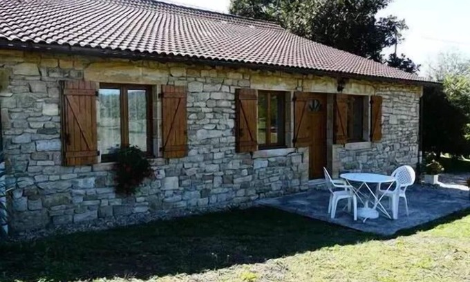 Saillac Villa | Gîte de France in Saillac 2 ears - Gîte de France 2 people