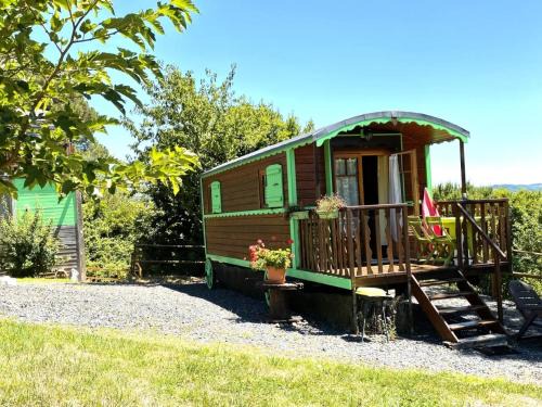 Cublac Apartment | Gîte de France La roulotte - Gîte de France 4 personnes MAE-4651