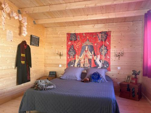 Boutenac Ski Chalet | Gîte du Sanglier Magique - hommage au célèbre sorcier