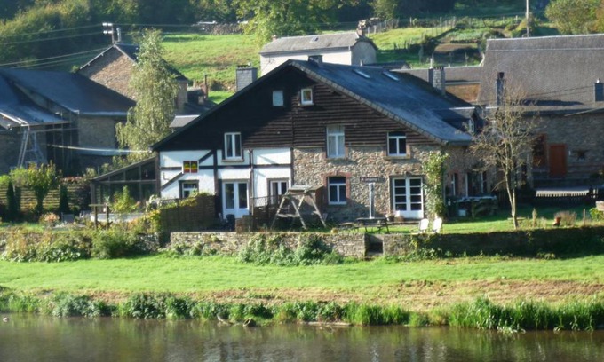 Vresse-sur-Semois House | Gîte la Passerelle à Mouzaive