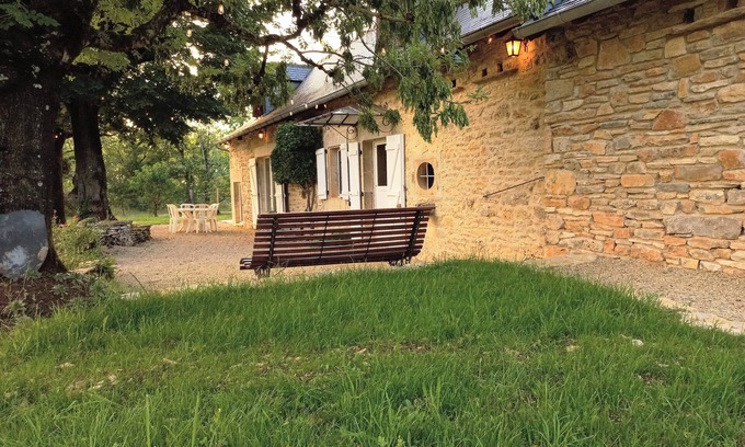 La Dornac House | Gîte "Le Poumatou" ,gite Rural 7p au Cœur du Périgord Noir Avec son SPA