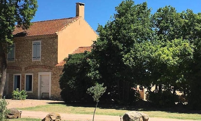 Salles-d'Aude Apartment | Gîte Le Ramonétage 90 m²