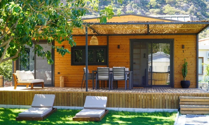 Hayitbuku House | G A I A Tiny Houses - 100 meters to the beach.