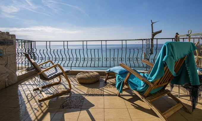 Siviri Apartment | G & J on the Sea Cozy Apartment by Travel Pro Services
