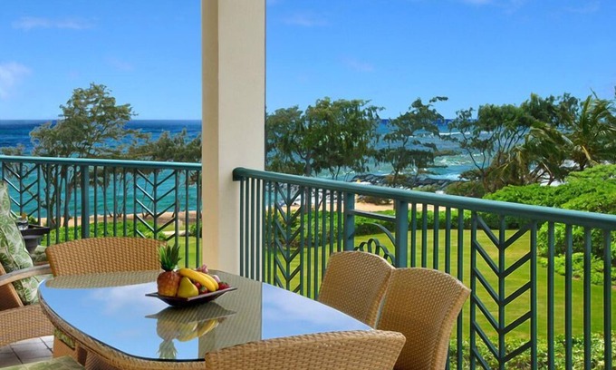 Wailua Condo | G301- Extra Large Floor Plan - Ocean View Corner Suite in Kapaa Steps to Beach!