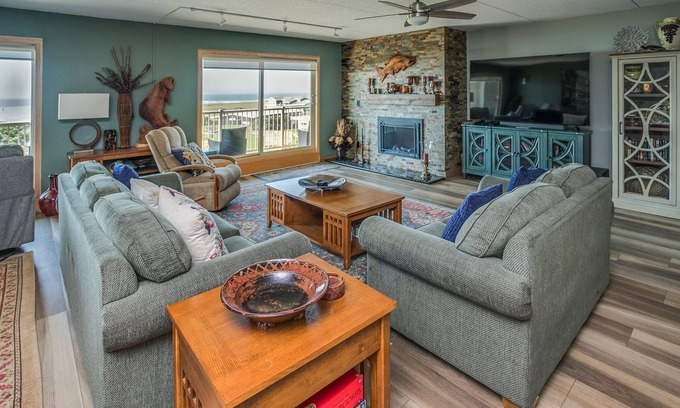 Gearhart Condo | G614 3 bedroom first floor