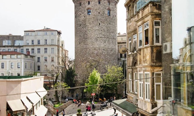 Galata Apartment | Galata Tower 7BRm 7Bath 2ktch 16pp
