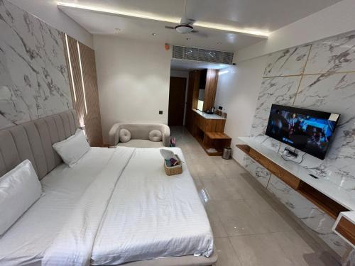 Mohangarh Apartment | Galaxia Luxe stay Lucknow