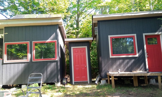 Lanark Highlands Cabin | Gallagher's Getaway. Off grid cabins on private lake
