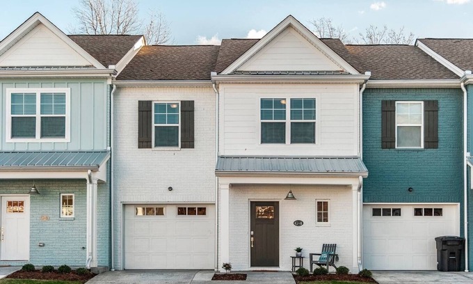 Gallatin House | Gallatin Lakeside Townhome Near Many Restaurants