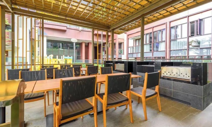 Ben Nghe Apartment | Galleria New Collection By TrueStay w/Pool & Gym