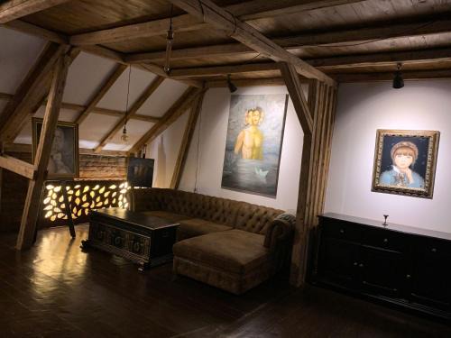 Piatra Neamt Apartment | Gallery Loft