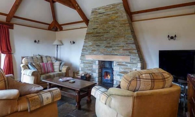 Saint Goran Cottage | GALOWRAS COTTAGE, pet friendly, with open fire in Mevagissey