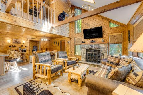 Pocono Lake House | Game Room and Hot Tub Pine Bear Pocono Lake Cabin